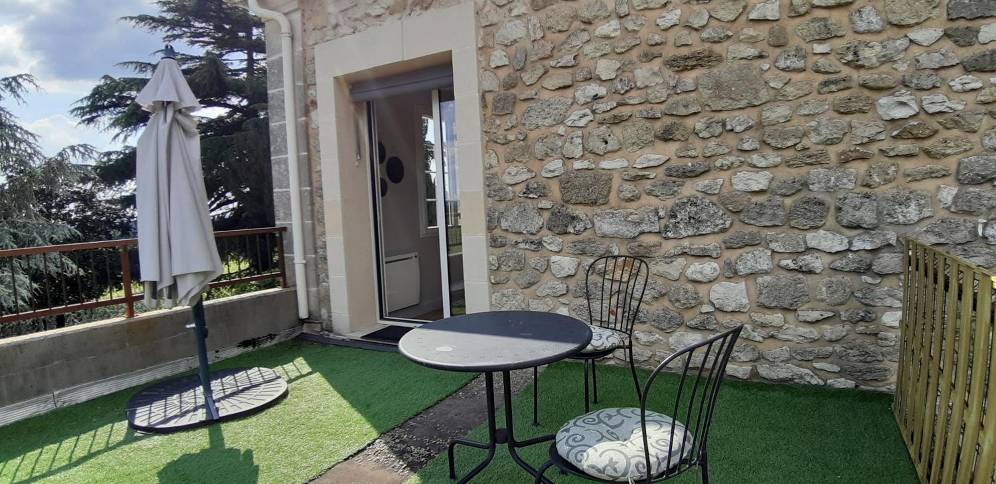 Bed and Breakfast A L'Ombre De La Treille -Proche Saint-Emilion Екстер'єр фото