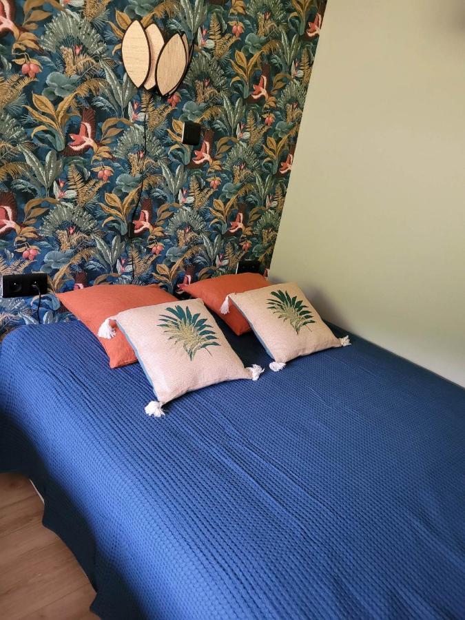 Bed and Breakfast A L'Ombre De La Treille -Proche Saint-Emilion Екстер'єр фото