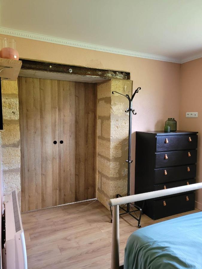 Bed and Breakfast A L'Ombre De La Treille -Proche Saint-Emilion Екстер'єр фото