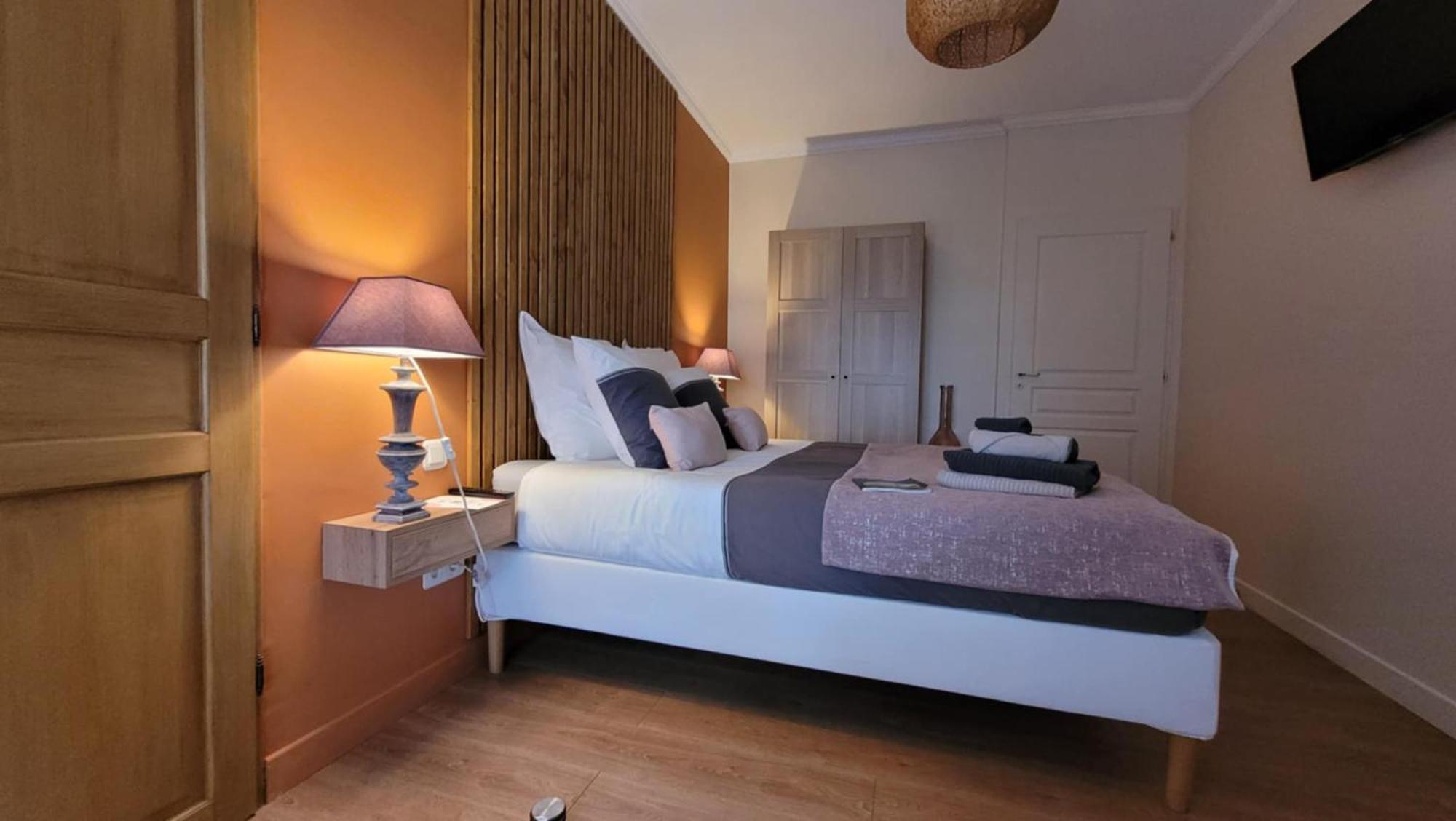 Bed and Breakfast A L'Ombre De La Treille -Proche Saint-Emilion Екстер'єр фото